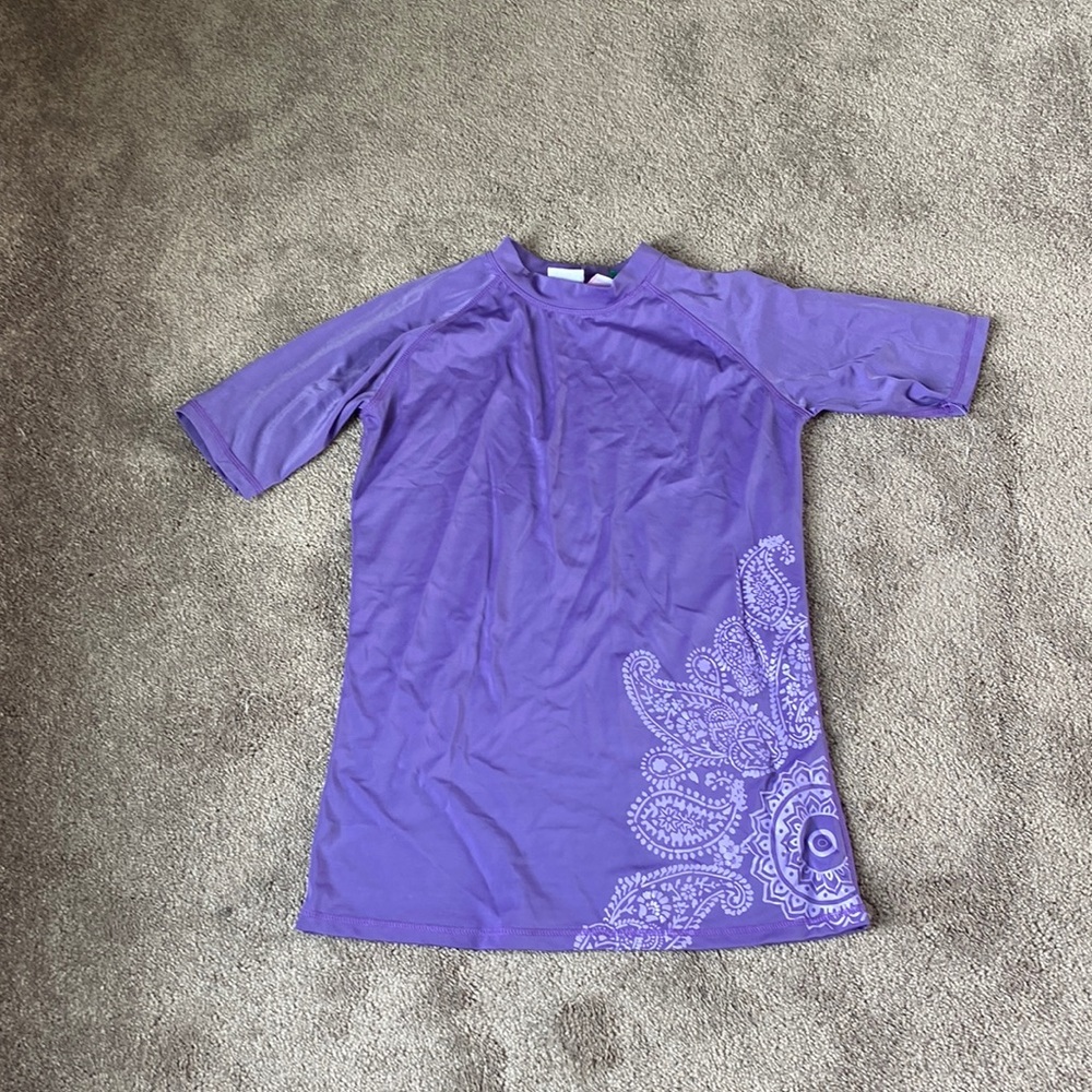 Kanu Surf Purple Paisley Rash Guard Swim Top Short Sleeve UPF SIZE S